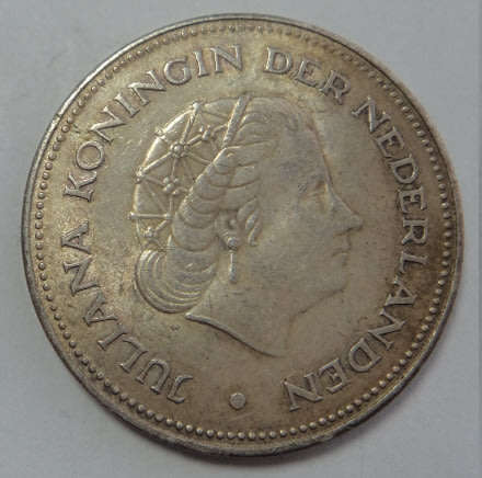 World SILVER CROWN-size Coins: Netherlands, 10 Gulden of 1970 (25th Anniversary of Liberation)