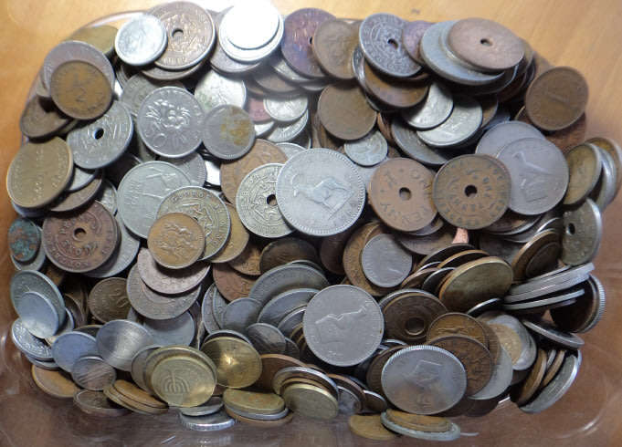 Rhodesia: Collection of Coins weighing over 2.2 kilograms (6 lots available  bid per lot)