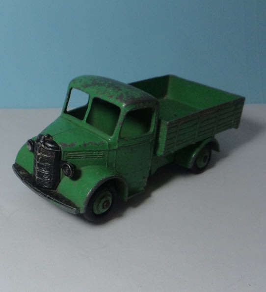 Dinky 411 green Bedford truck, 1954-1959