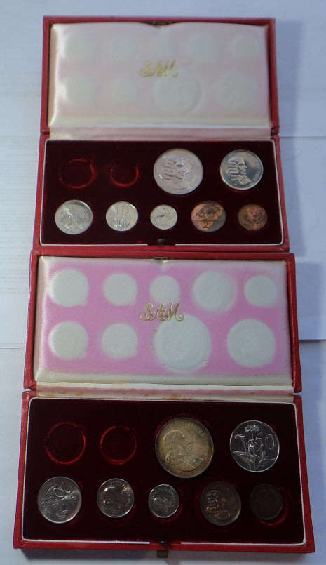 Republic of SA: 2 x Short Proof Sets of 1966 in Red Boxes