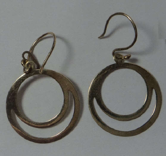 Pair of Vintage 9ct Gold Earrings
