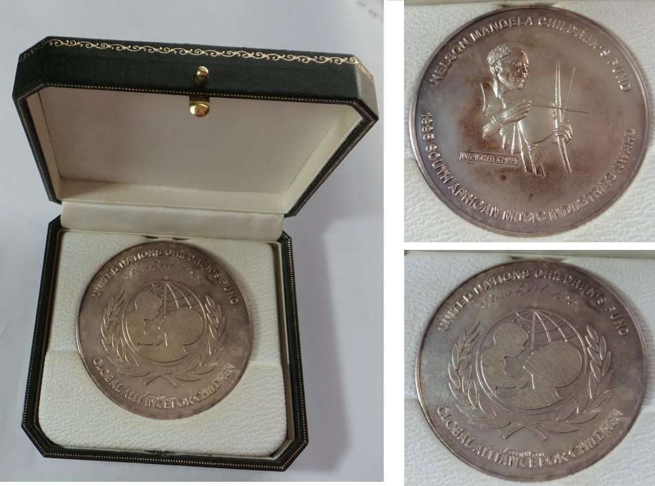 SA Music Industries Award .999 Silver Medal (99 grams & 64 mm)