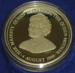 18 CARAT GOLD: 25 GRAMS : Queen Motherâs 80th Birthday Gold Medal