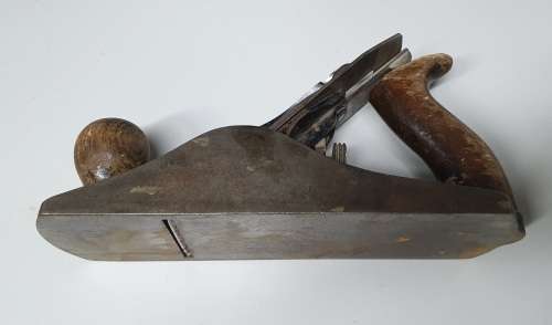 Vintage STANLEY BAILEY N0.4 1/2 hand plane, made in England as per photo.