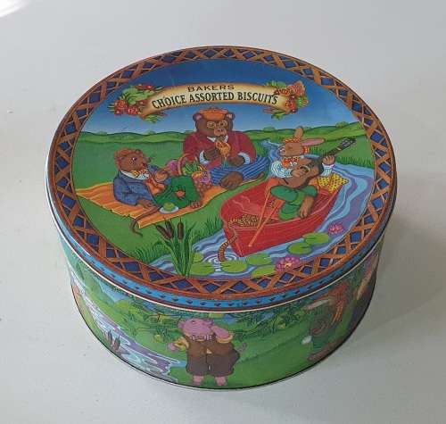 Large BAKERS biscuits tin as per photos