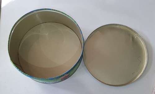 Large BAKERS biscuits tin as per photos