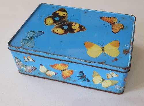 PYOTTS 4 lb biscuits tin as per photos