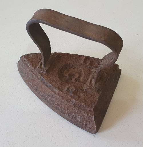Vintage cast iron, coal stove clothing Sad Iron as per photo