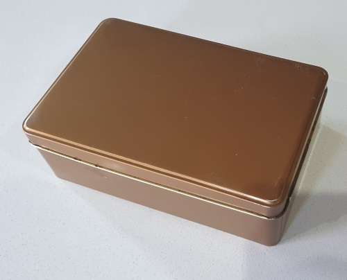 Brown tin as per photos