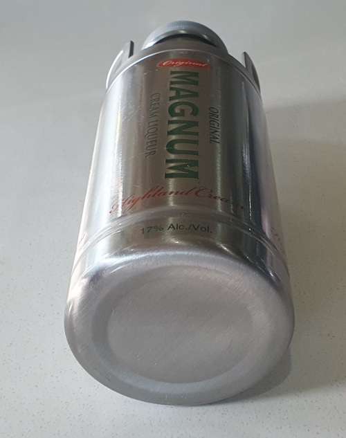MAGNUM cream liqueur tin as per photos