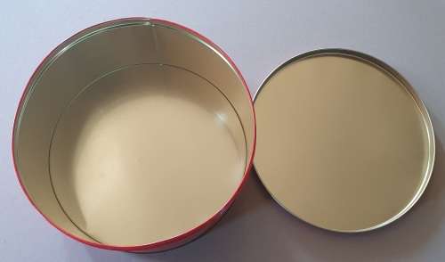 BAKERS tin as per photos