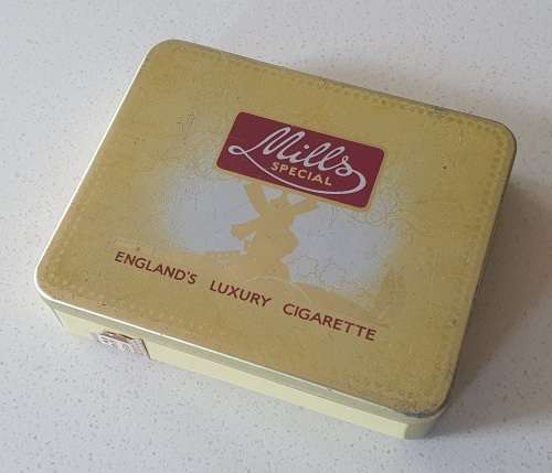 MILLS SPECIAL England`s luxury cigarette tin as per photos