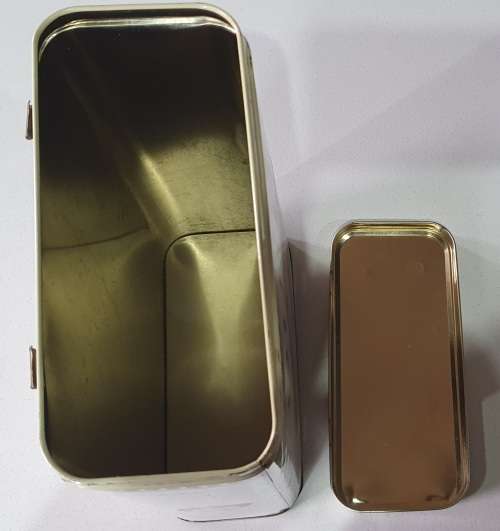 OUMA RUSKS tin as per photos