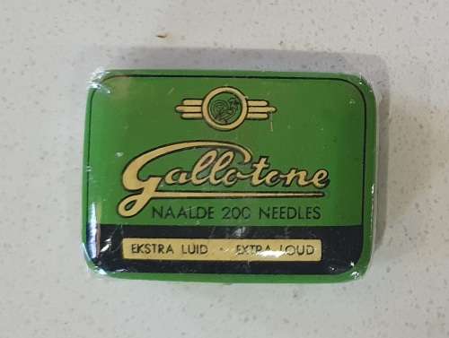 GALLOTONE tin with 200 extra loud needles still sealed as per photos