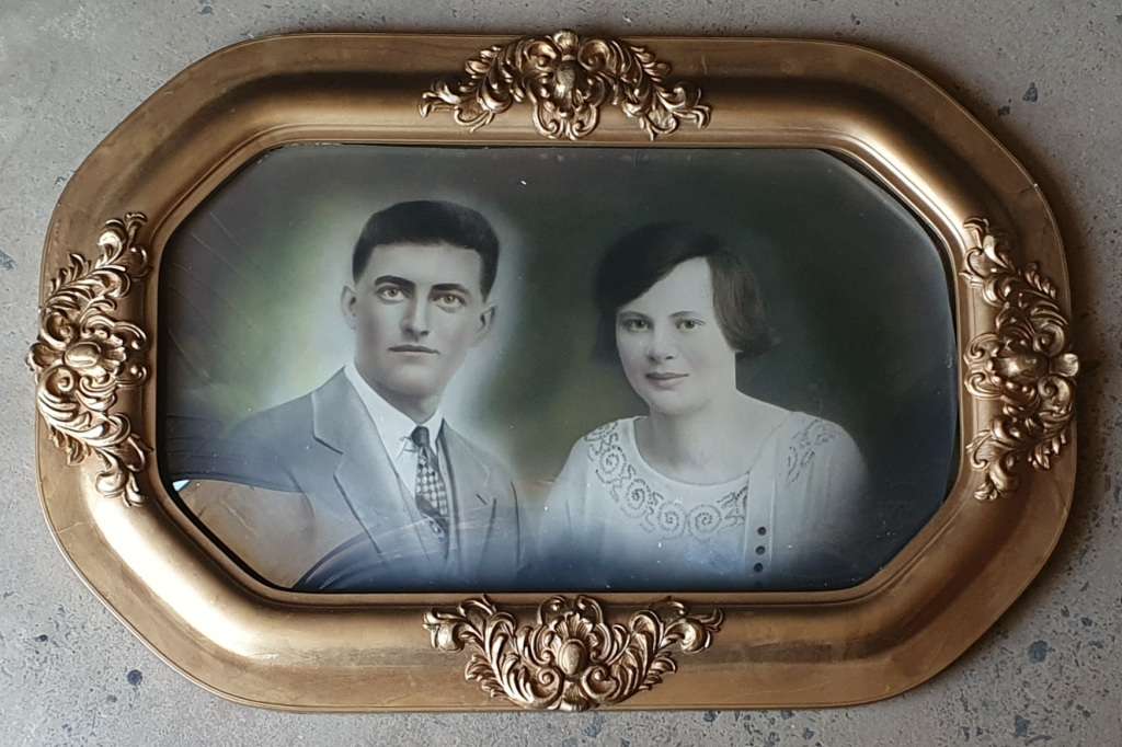 Vintage wooden frame with original curved glass and photo - as per photos