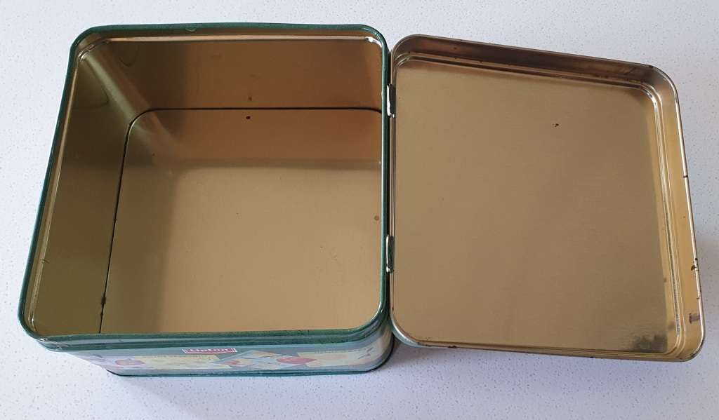 LIPTON tea tin as per photos