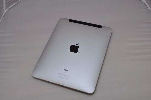 Genuine Apple Ipad 1, 32gb, 3G cellular+ Wifi