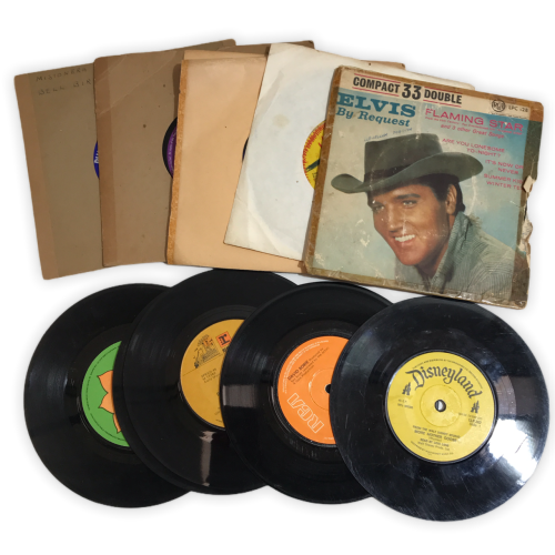 Lot of 10 x 7` Vinyl records (with & without covers/various conditions)