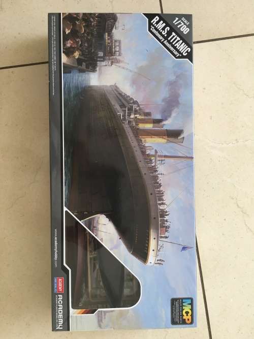 Titanic model kit