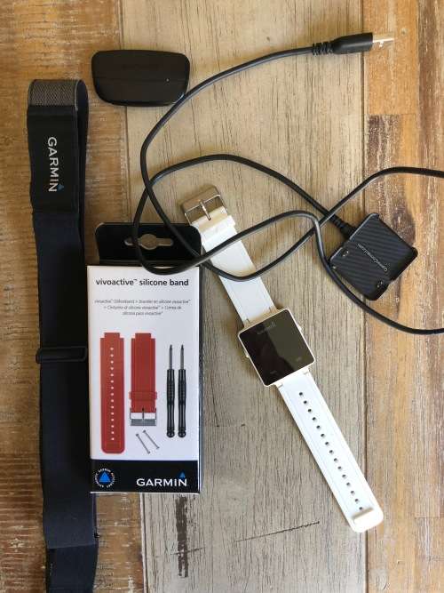 Garmin Vivoactive White Sports Watch with new silicone band plus free red band & HR monitor