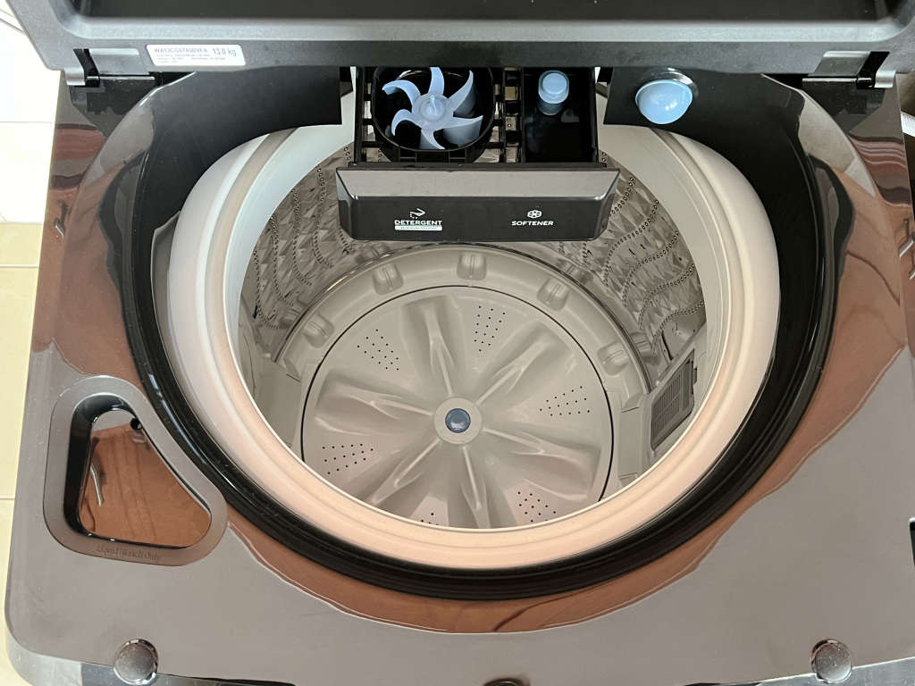 2-month old Samsung 13Kg Top Loader Washing Machine Digital Inverter Technology