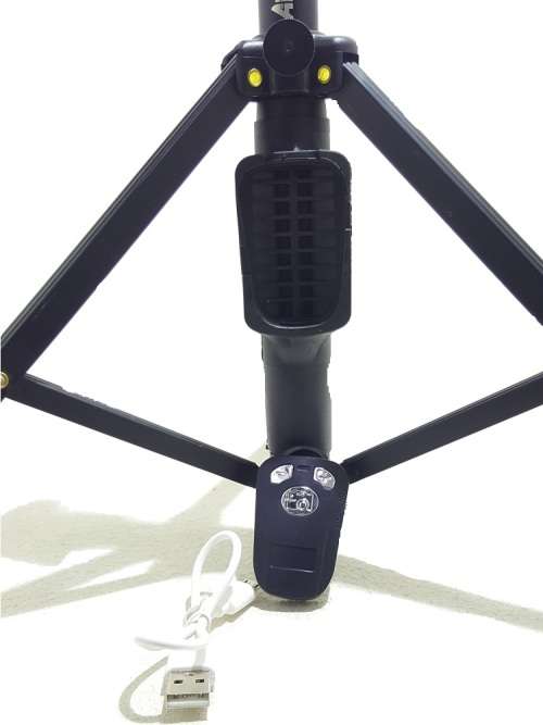 Selfie Stick - Tripod Stand - Bluetooth Selfie Stick Tripod Stand