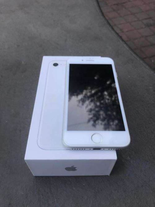 IPHONE 8 SILVER 64GB