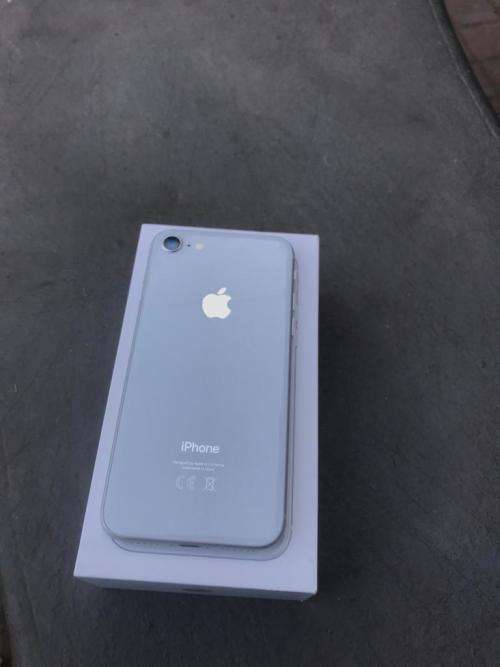 IPHONE 8 SILVER 64GB