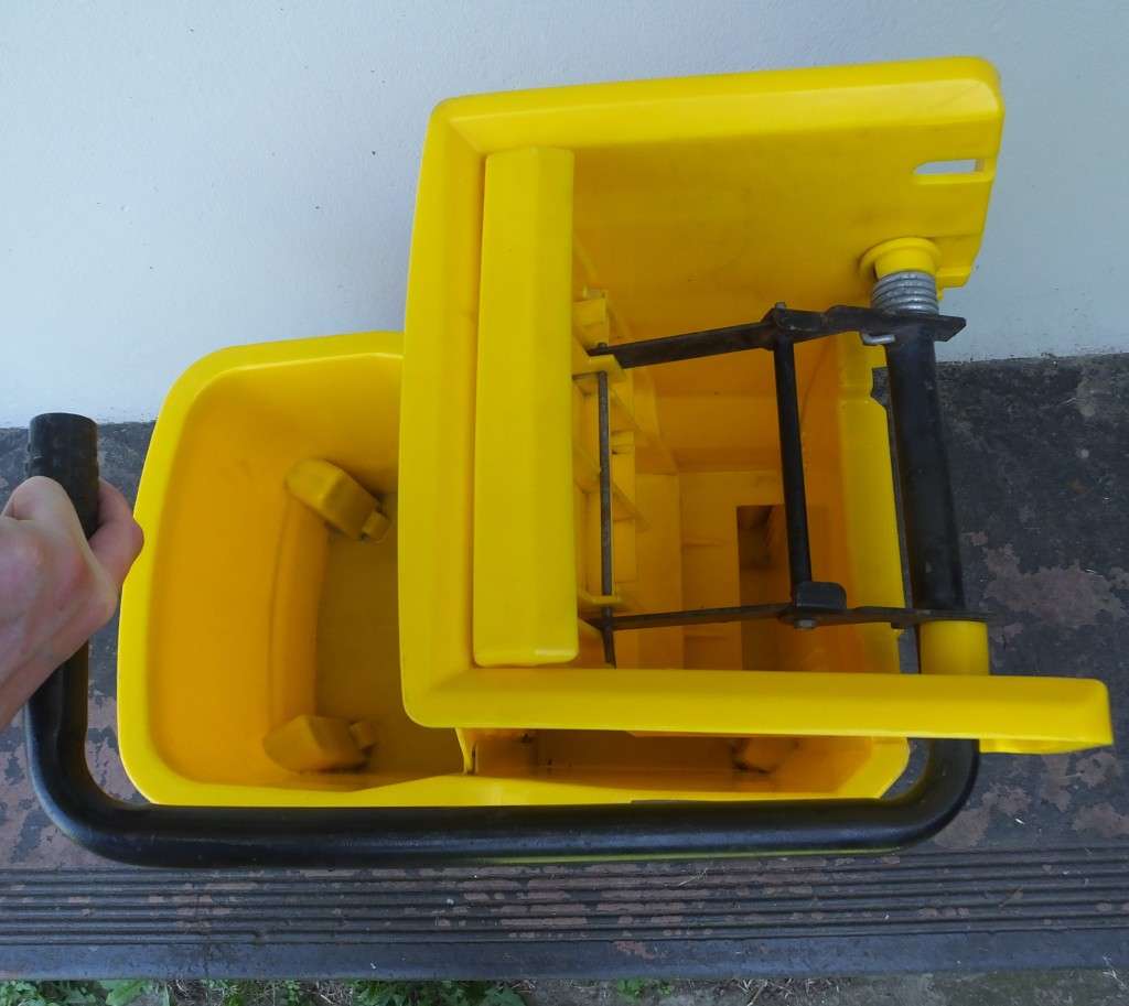 20L Industrial Mop Bucket (Like New)