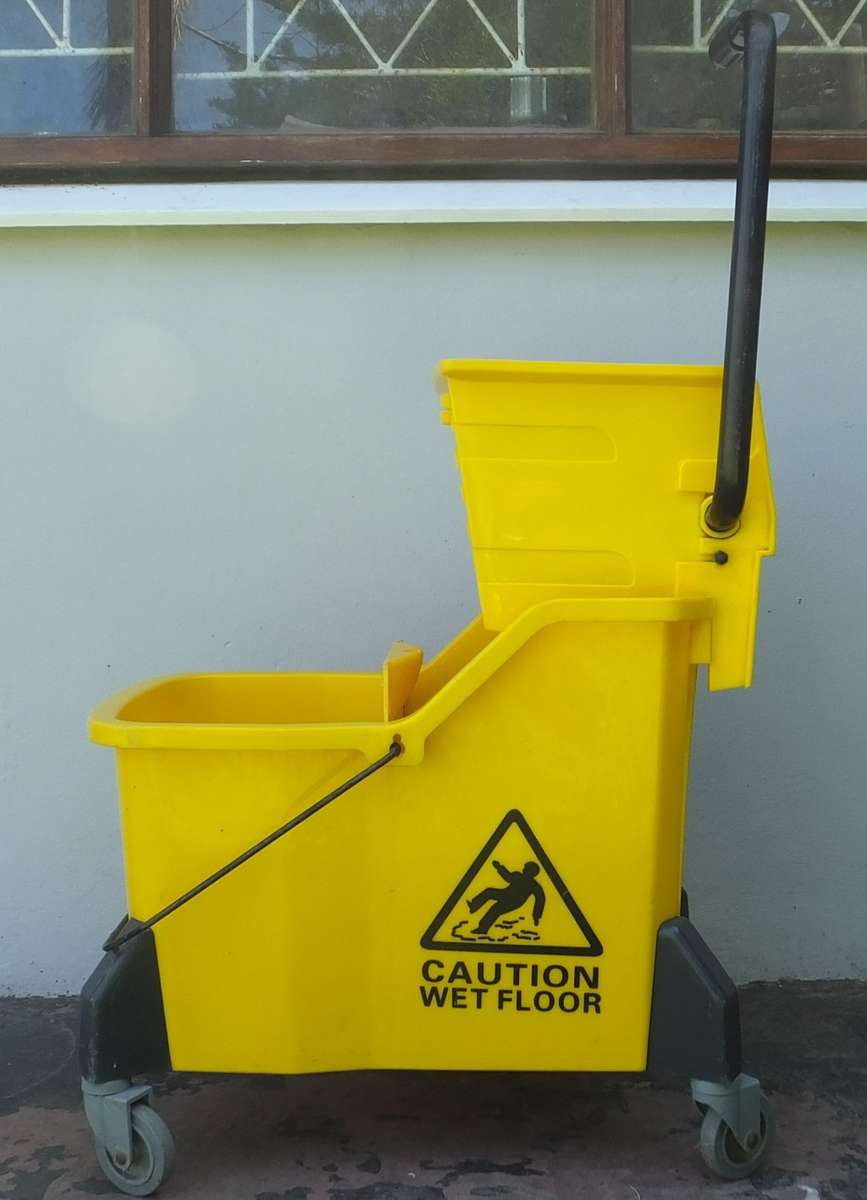 20L Industrial Mop Bucket (Like New)