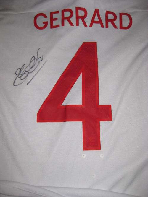 Steven Gerrard signed ENGLAND World Cup home shirt WOW