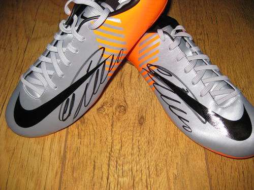 Cristiano Ronaldo Nike Mercurial football boots PAIR signed!