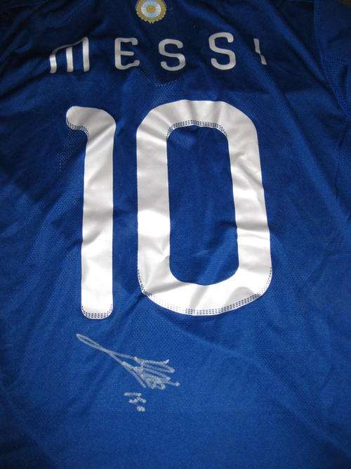 Lionel Messi signed Argentina World Cup 2010 NEW away shirt