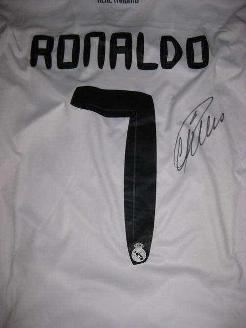 Cristiano Ronaldo signed Real Madrid 2010-11 NEW home shirt
