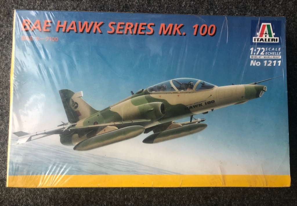 BAE Hawk series 100 - Italeri plastic model