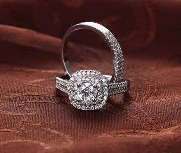 Exquizite Simulated Diamond Silver Polished Wedding Ring