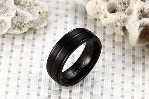 Exquizite Men's Titanium Ring