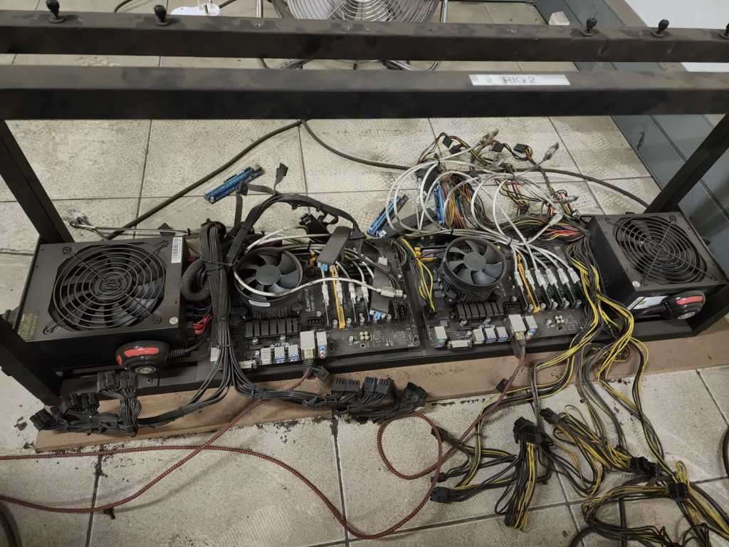 Crypto mining rig [12 card frame, 1800w PSUs]