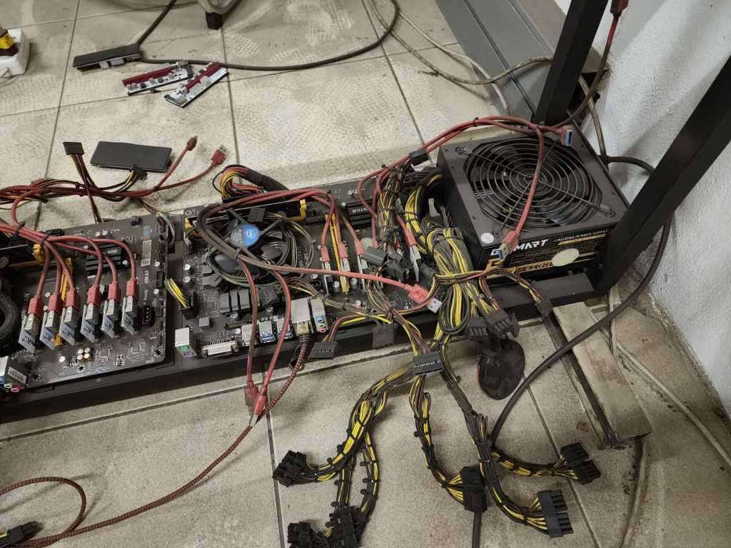 Crypto mining rig [12 card frame, 1800w PSUs]