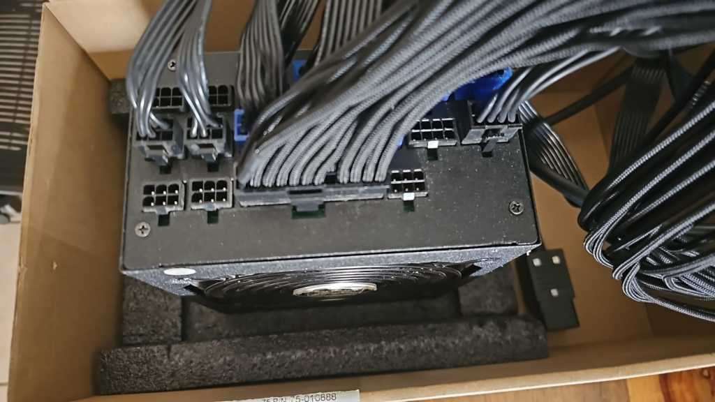 Silverstone Strider ST1500-TI, 80 Plus Titanium 1500W Fully Modular Power Supply