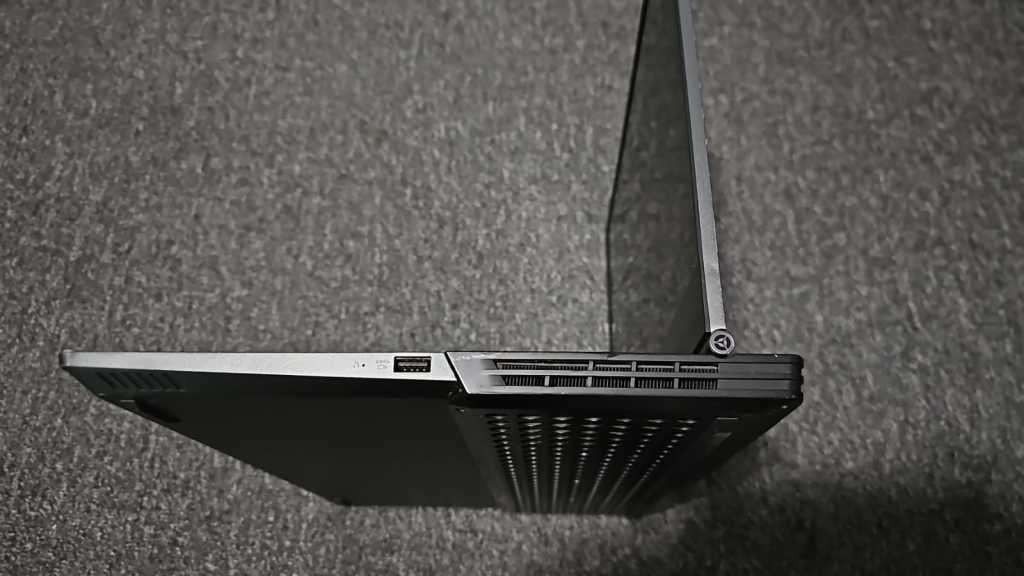 Lenovo Ideapad Legion Y740 - i7 8750H / 32GB DDR4 / 1TB NVMe / RTX 2060 6GB / 15.6" 144Hz Gsync IPS