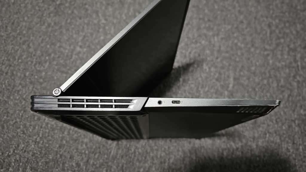 Lenovo Ideapad Legion Y740 - i7 8750H / 32GB DDR4 / 1TB NVMe / RTX 2060 6GB / 15.6" 144Hz Gsync IPS