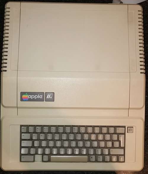 Apple IIe computer