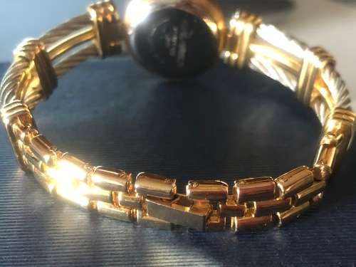 Elegant ladies gold plated quartz Cable bracelet watch