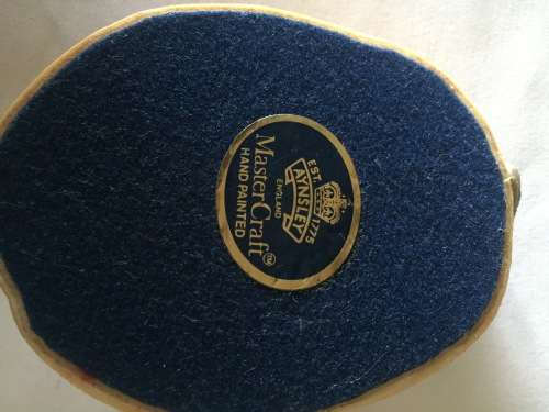 *AYNSLEY MASTERCRAFT Hand Painted Resin Kitten*