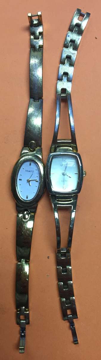 2x Ladies watches as is