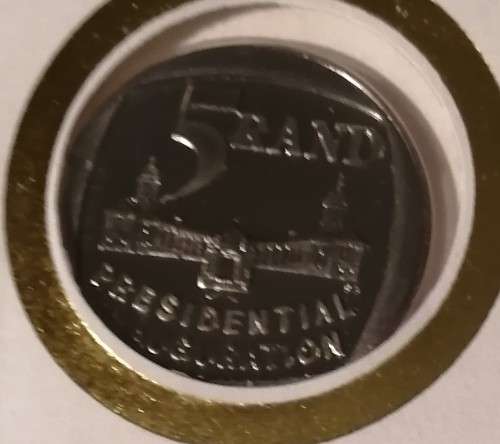 Inauguration set with the R5 still in the capsule