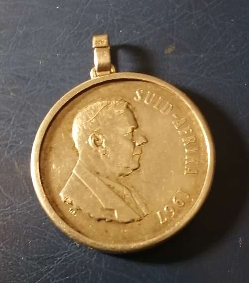 1967 Silver R1 in a setting