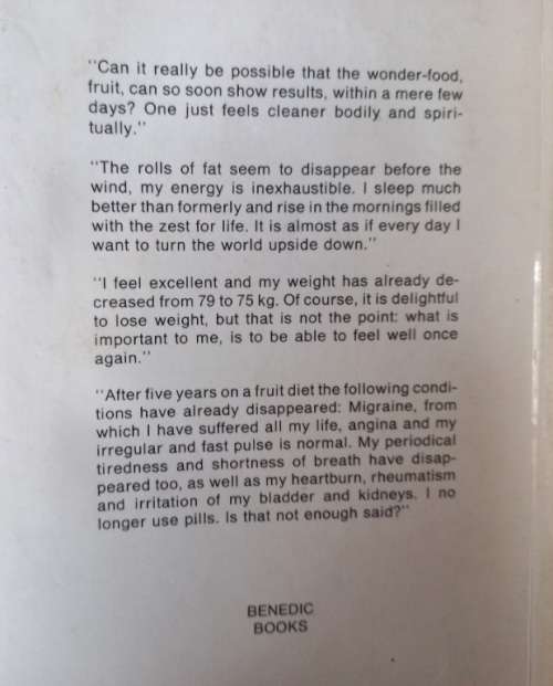 I Live on Fruit (And Nothing Else) - Essie Honiball - Softcover - 362 Pages