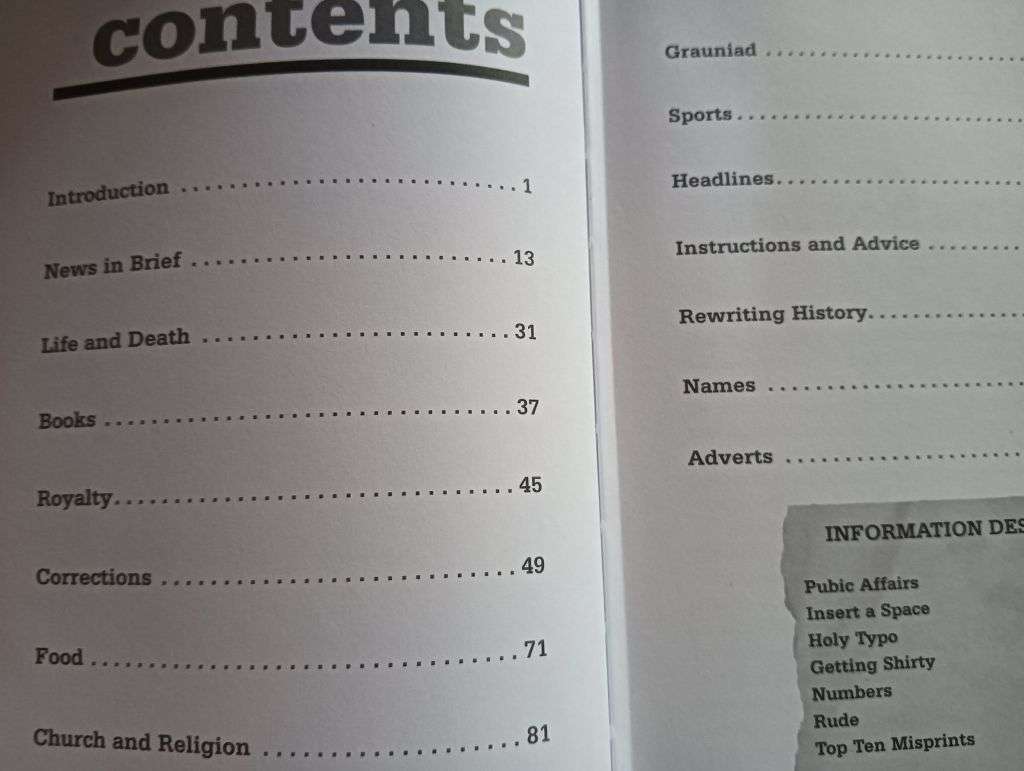 A Steroid Hit the Earth - A Celebration of Misprints, Typos and other Howlers - Martin Toseland